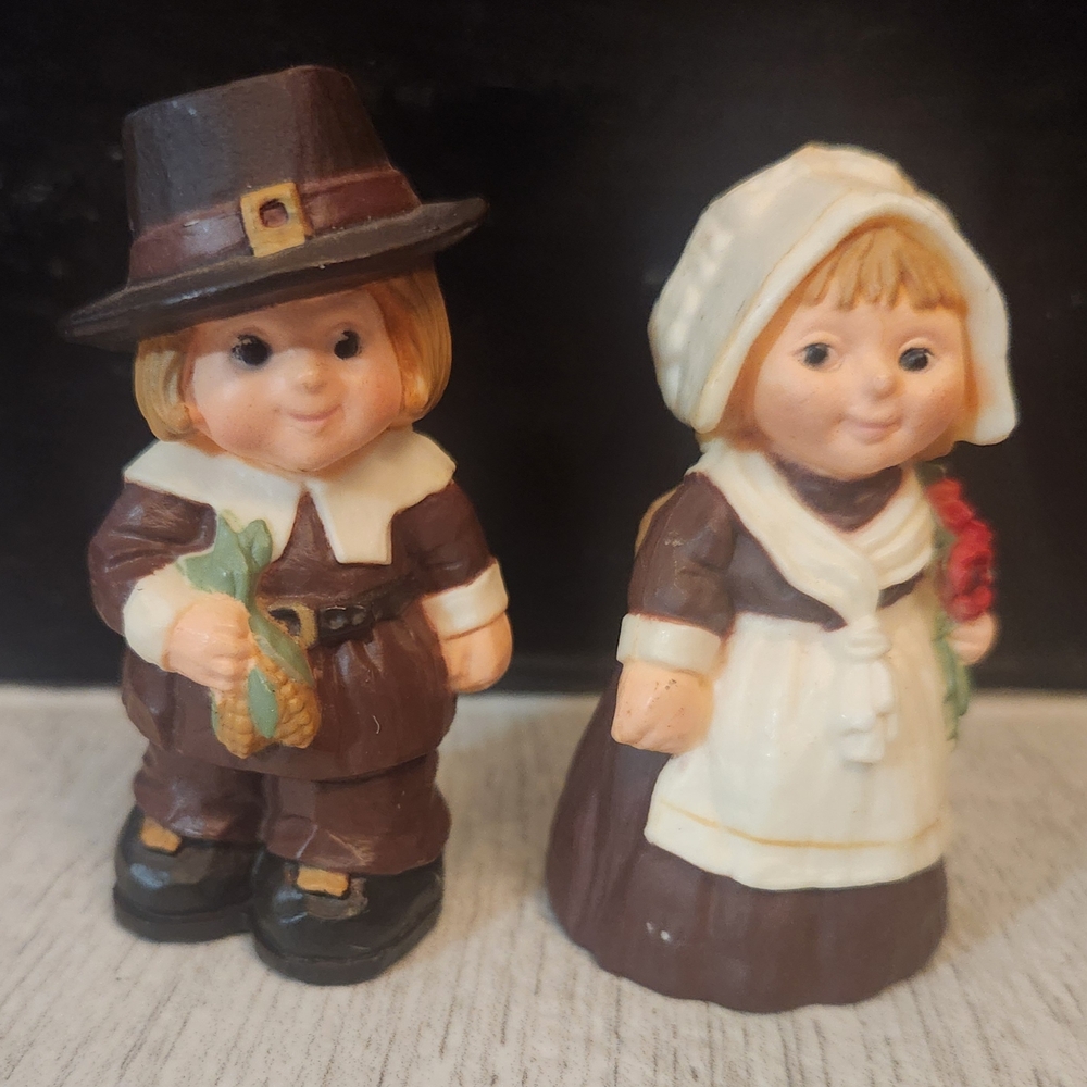 Vintage Hallmark Merry Miniatures Pilgrim Figurines Boy & Girl 1970's Harvest